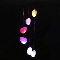 太阳能风铃爱心灯